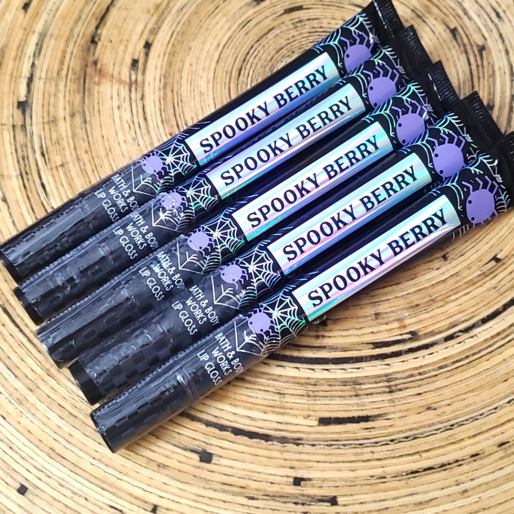 Bath & Bodyworks Spooky Berry Lipgloss Sealed & NWT